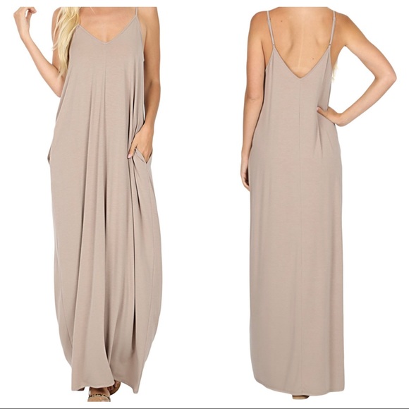 ShopEvelynne Dresses & Skirts - Adjustable straps loose fit pocket tank maxi dress